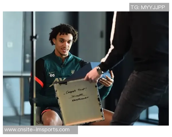 帕尔默荣获PFA年度最佳球员奖杯照片曝光引发热议