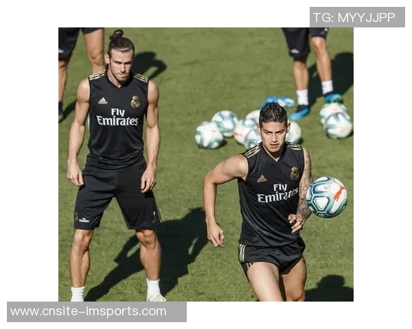 多家豪门争抢15岁道曼高薪加盟但他选择留队追逐梦想 多家豪门争抢15岁道曼高薪加盟但他选择留队追逐梦想