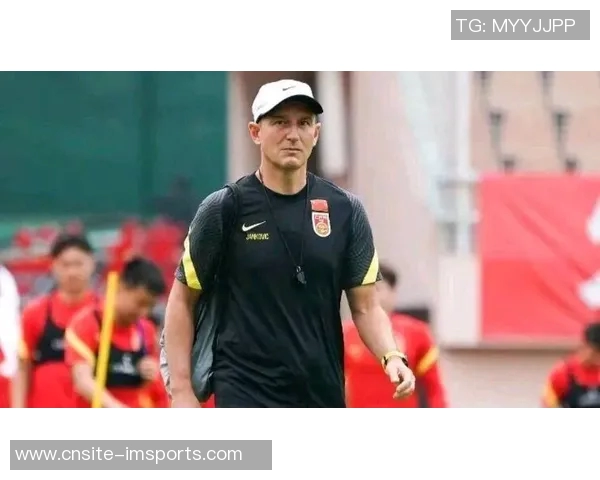 米卢执教国足背后张路推手扬科维奇遭神秘电话影响决定