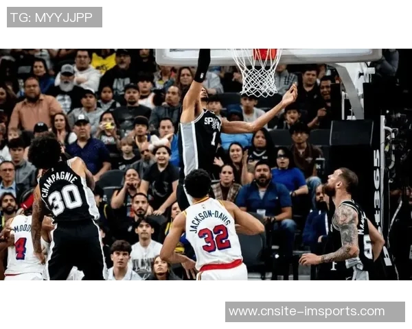 文班亚马首节表现不佳4次失误被断球反击仅得7分4篮板2助攻 文班亚马首节表现不佳4次失误被断球反击仅得7分4篮板2助攻