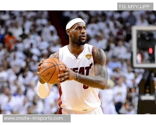 蒙蒂称赞罗伊年轻无弱点比肩邓肯的全能表现令人惊叹