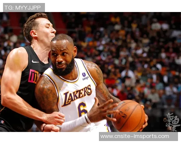 卡梅隆克里斯蒂第三节表现出色6中4砍下12分2助攻展现潜力